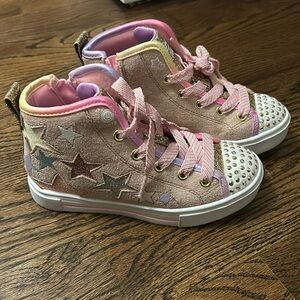 Girls Light Up Sketcher Sneakers - Never Worn!